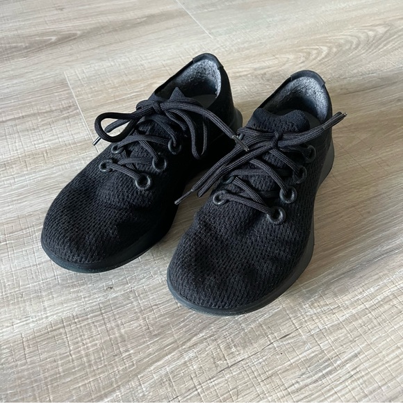 Allbirds Women’s Tree Runners - Picture 3 of 5